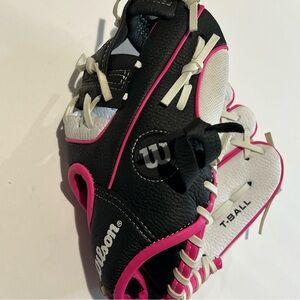 Wilson Black,Pink & White T-Ball Glove A200 10” Right Hand Throwing